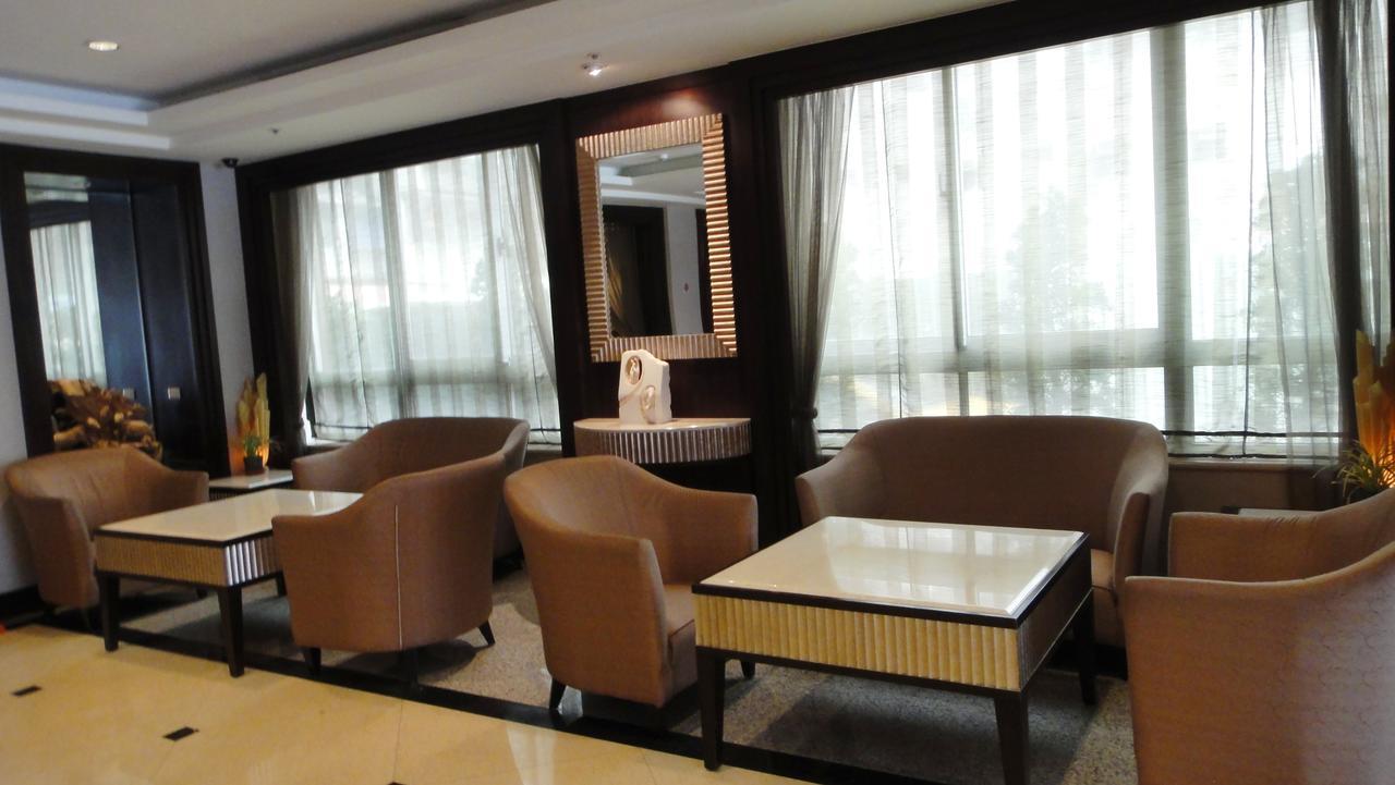 Nisus Hotel Taipei Exterior photo